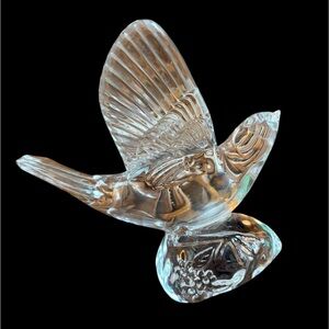 WATERFORD CRYSTAL Nightingale figurine in EXCELLENT condition - beautiful piece